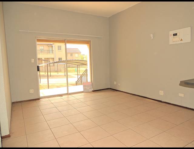1 BEDROOM APARTMENT FOR SALE IN WILLOWBROOK